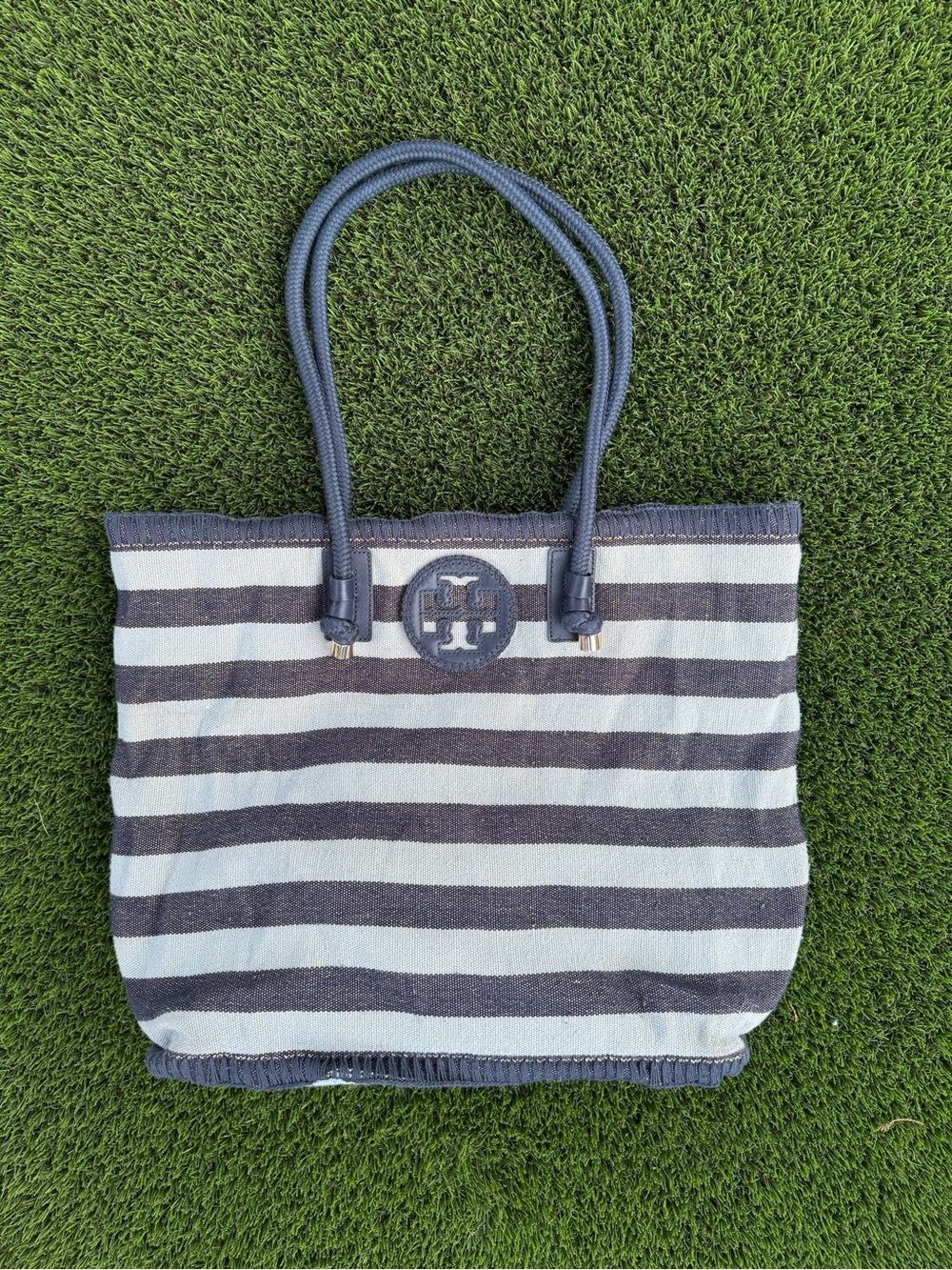 Tory Burch Vintage Navy & Light Blue Striped Canvas Tote with Logo Patch - Beach - Picture 7 of 13